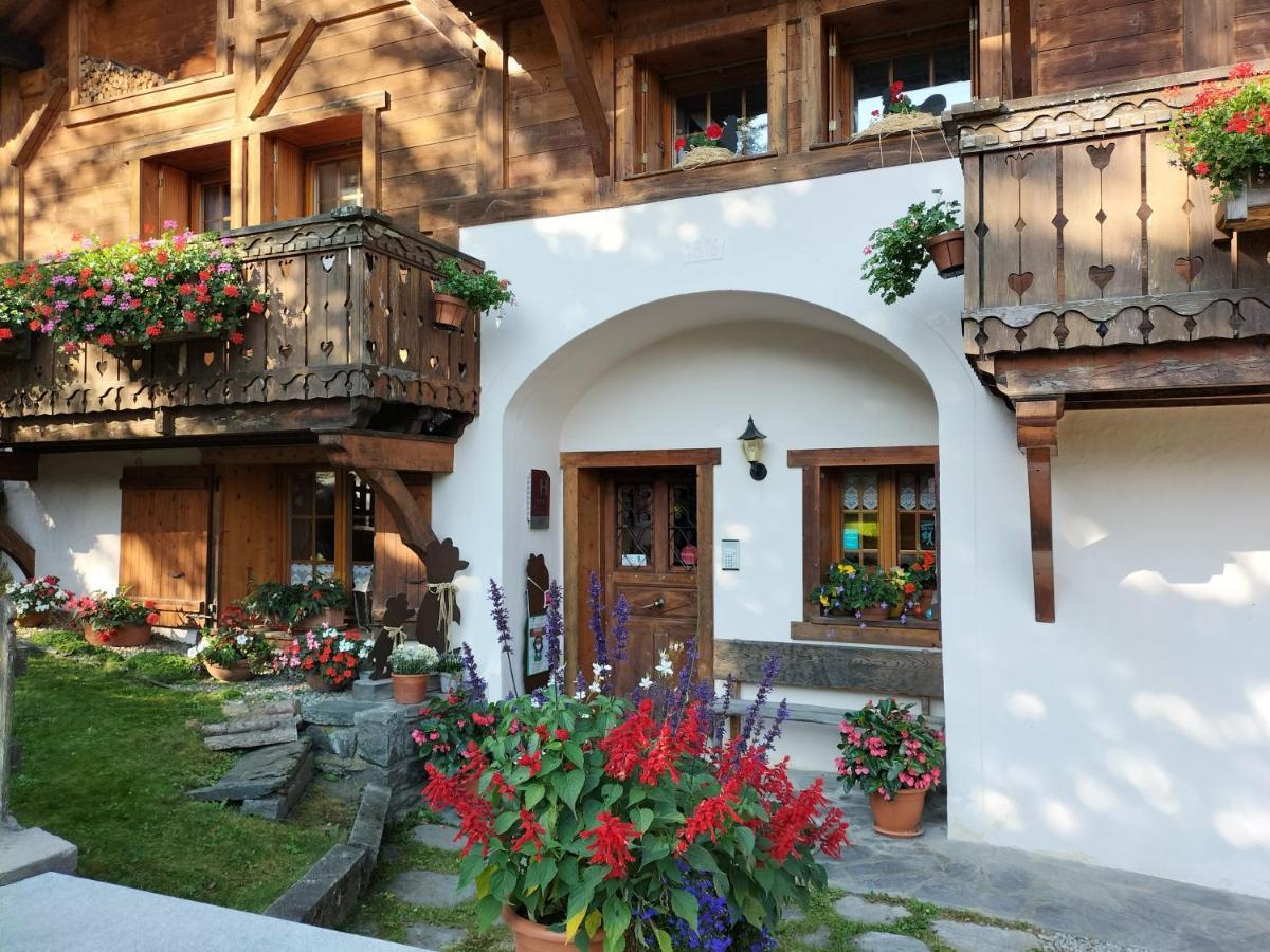 Le Montagny Hotel Les Houches Exterior photo